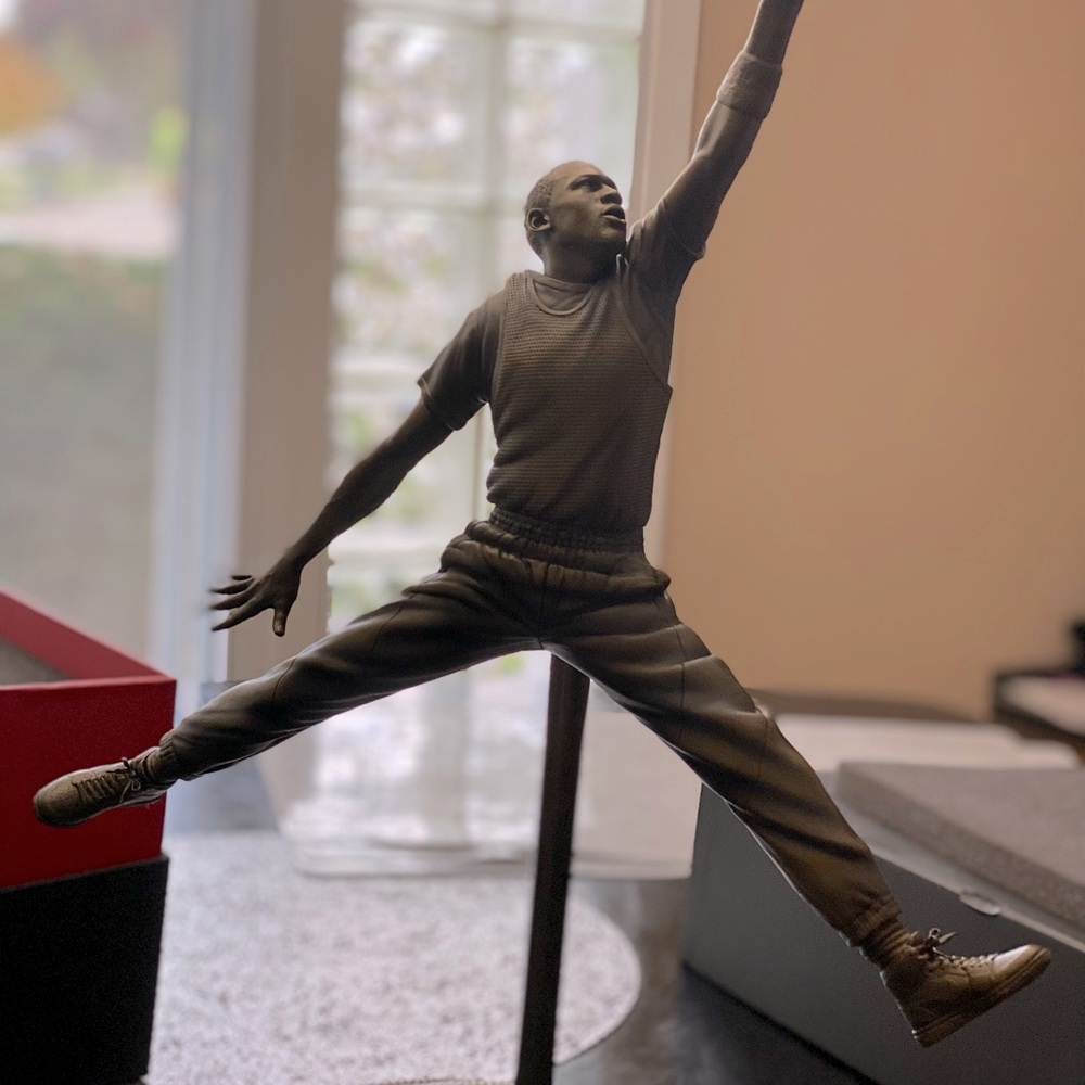 Enterbay 1/6 scale Michael Jordan jumpman statue.